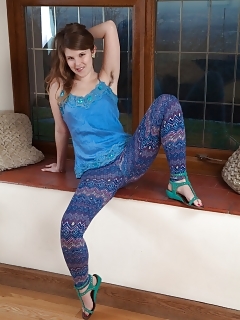 Jada Hairy Pregnant Pussy