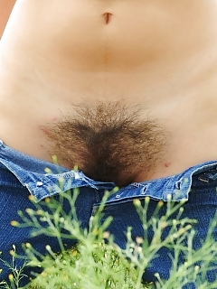 Mariana Hairy Anal Girls