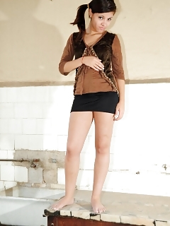 Andrea Teen Hairy Girls