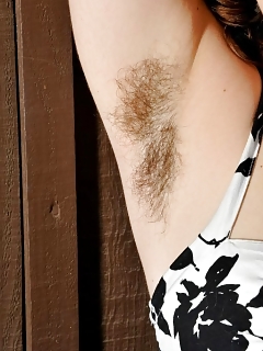 Simone Long Hairy Pussy Licking