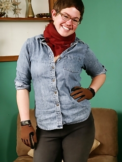 Avery Hairy Teens Thumbails