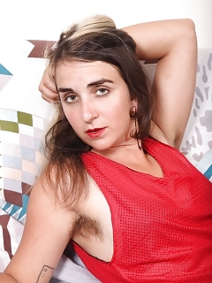 Alexis Hairy Thumbs Porn